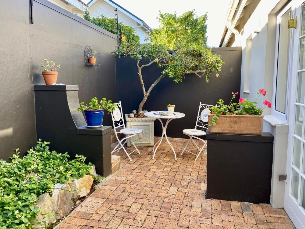 Anchor'S Rest Hotel Hermanus Bagian luar foto