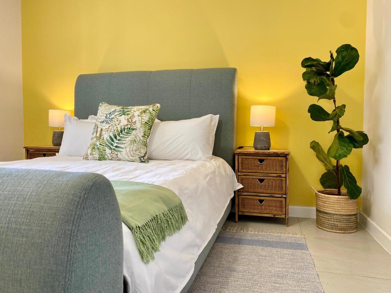 Anchor'S Rest Hotel Hermanus Bagian luar foto