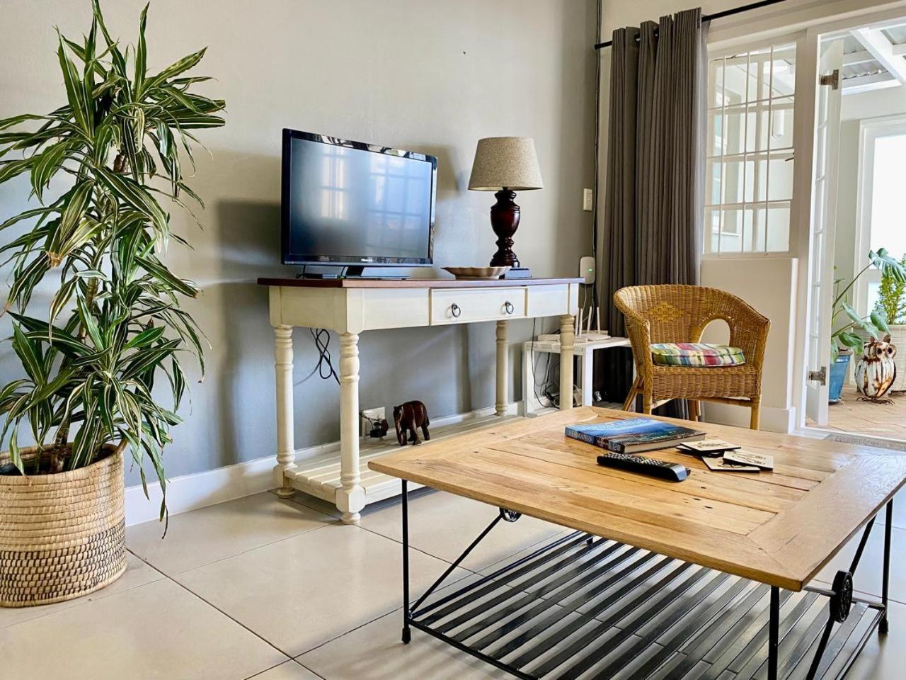 Anchor'S Rest Hotel Hermanus Bagian luar foto