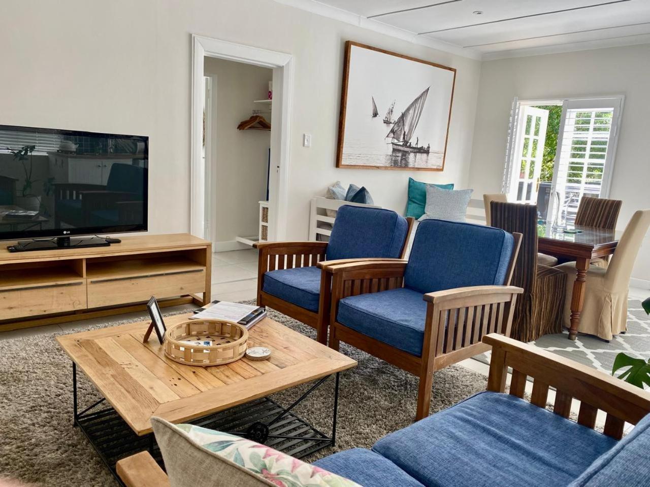 Anchor'S Rest Hotel Hermanus Bagian luar foto