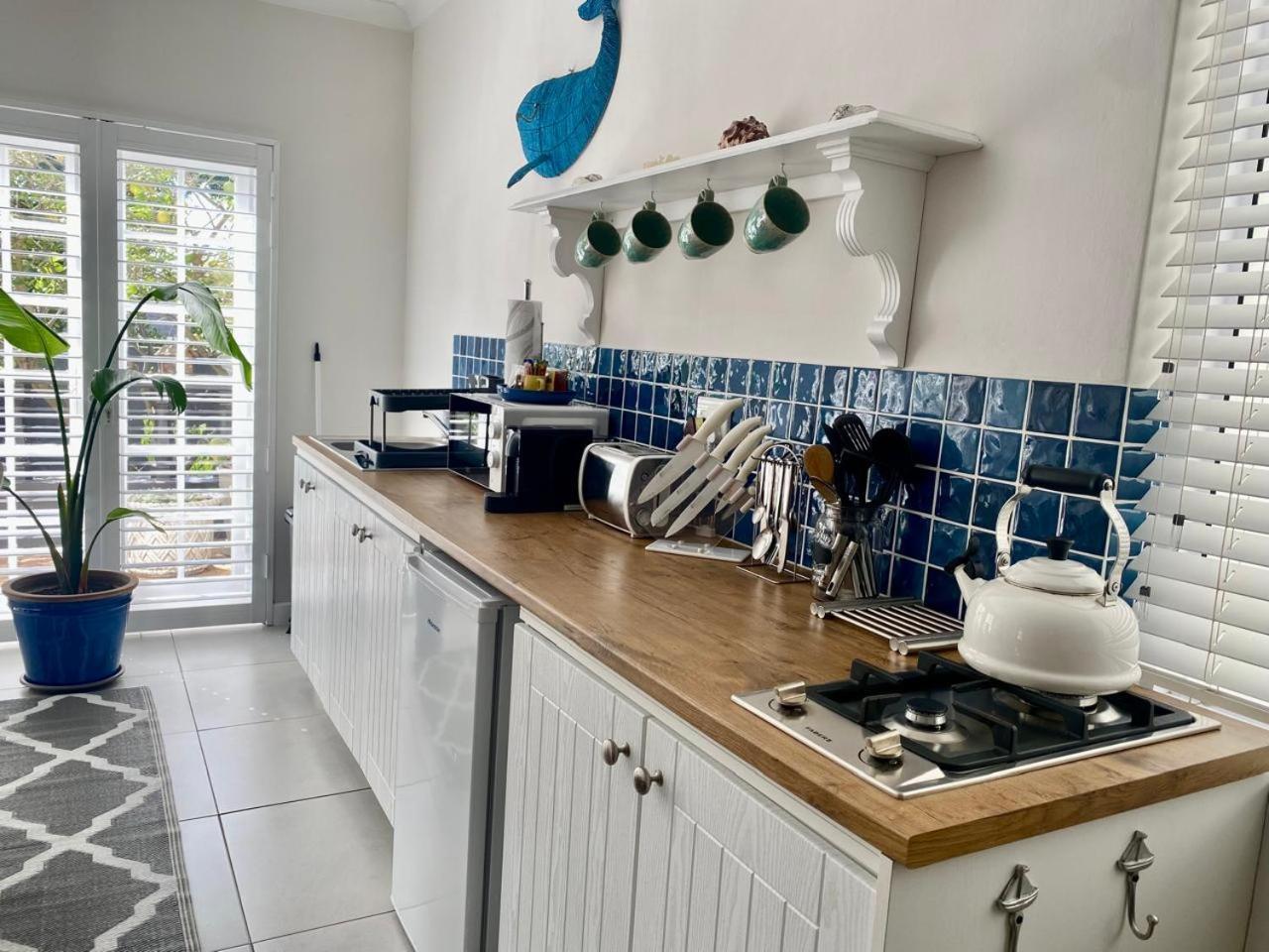 Anchor'S Rest Hotel Hermanus Bagian luar foto